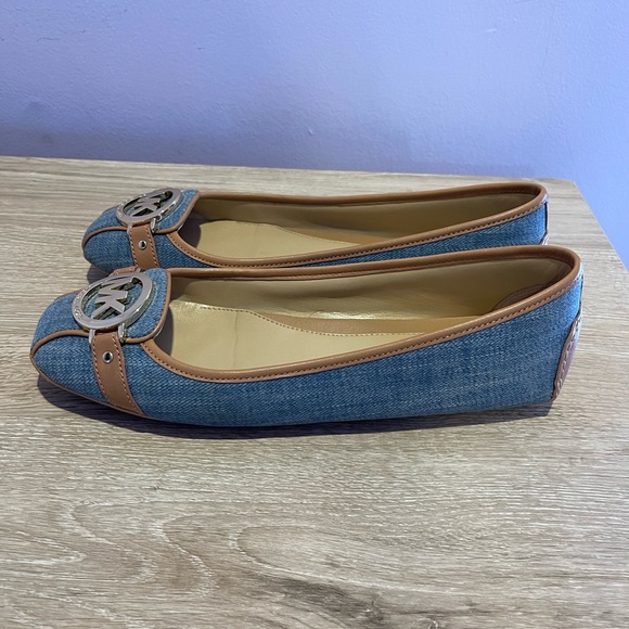 Michael Kors Fulton mock denim, size 8 - Picture 2 of 5